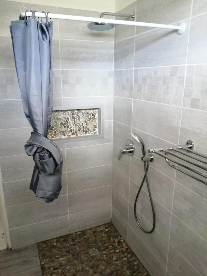 La Villa Les Palmiers Simplicite Convivialite Сен Франсоа Екстериор снимка